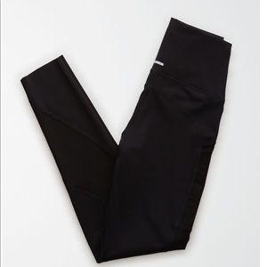 Aerie Move Mesh High Waisted Leggings Size M